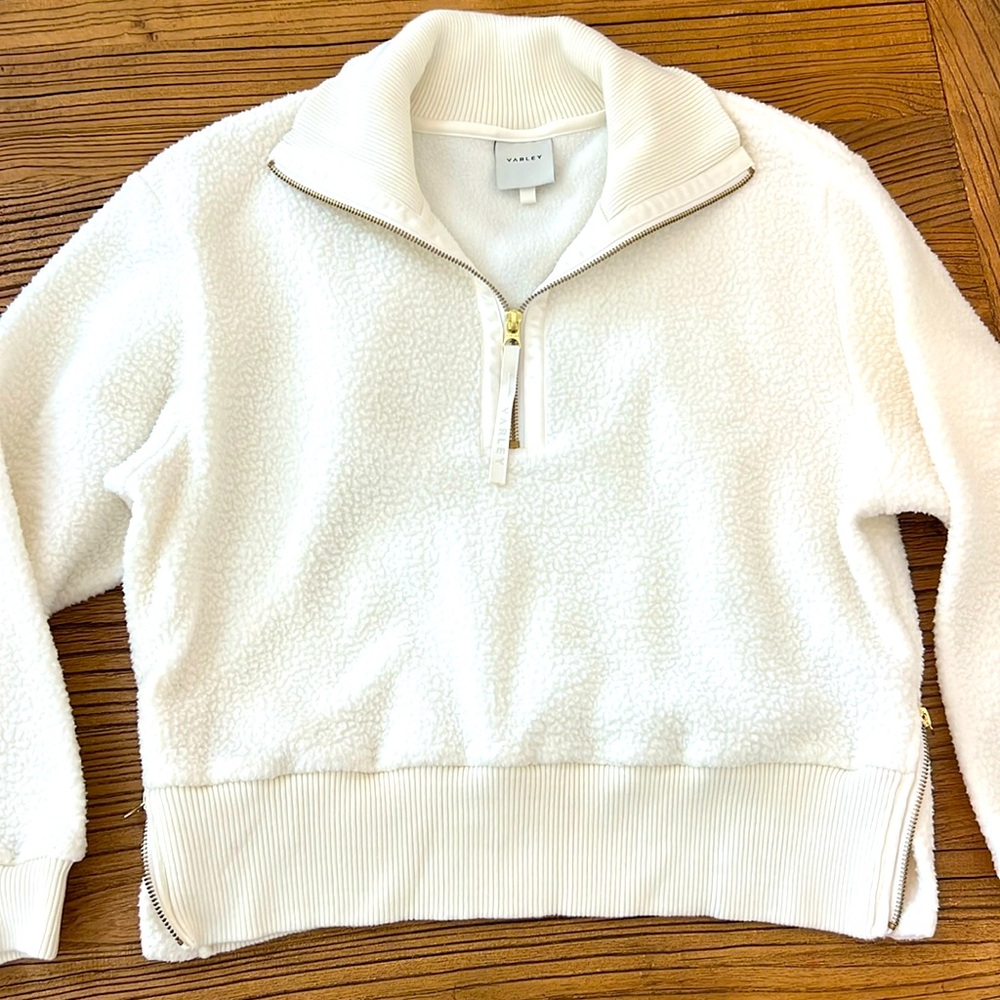 Varley - Roselle half zip fleece. Size small. Worn once. Pet free smoke free.